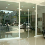 Vitrines e Portas de Vidros temperados